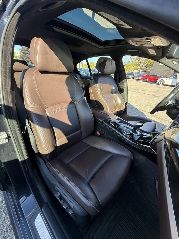 BMW 535 2016 BMW 5 Series 535i xDrive Sedan AWD, снимка 13 - Автомобили и джипове - 54637858