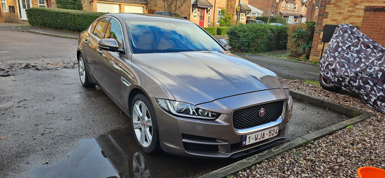 Jaguar XE 200hp 2.0 petrol automatic gearbox  - изображение 2