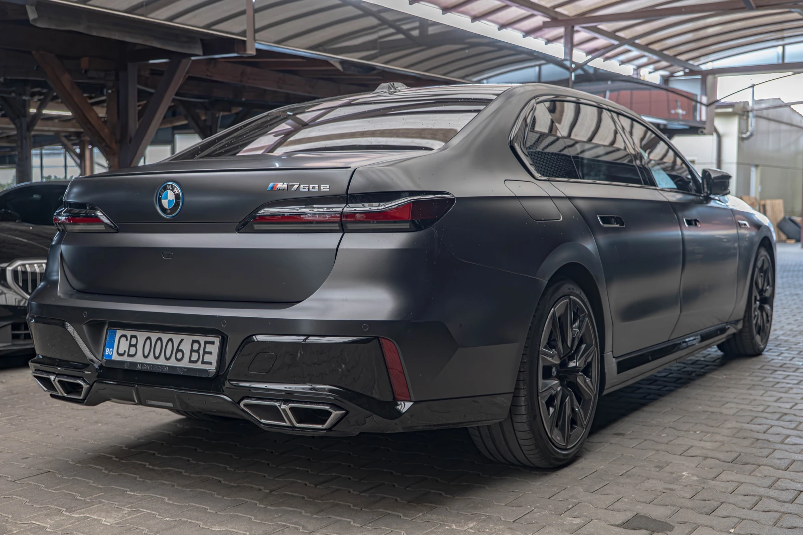 BMW 760 e/Swarovski/Bowers/Theater Screen/Carbon/Камера360 - изображение 4