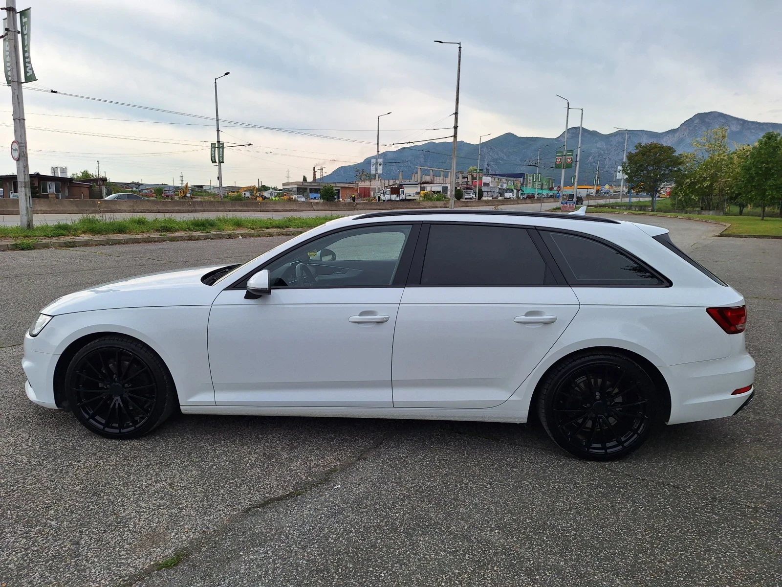Audi A4 2.0 TDI  Sline  - изображение 6