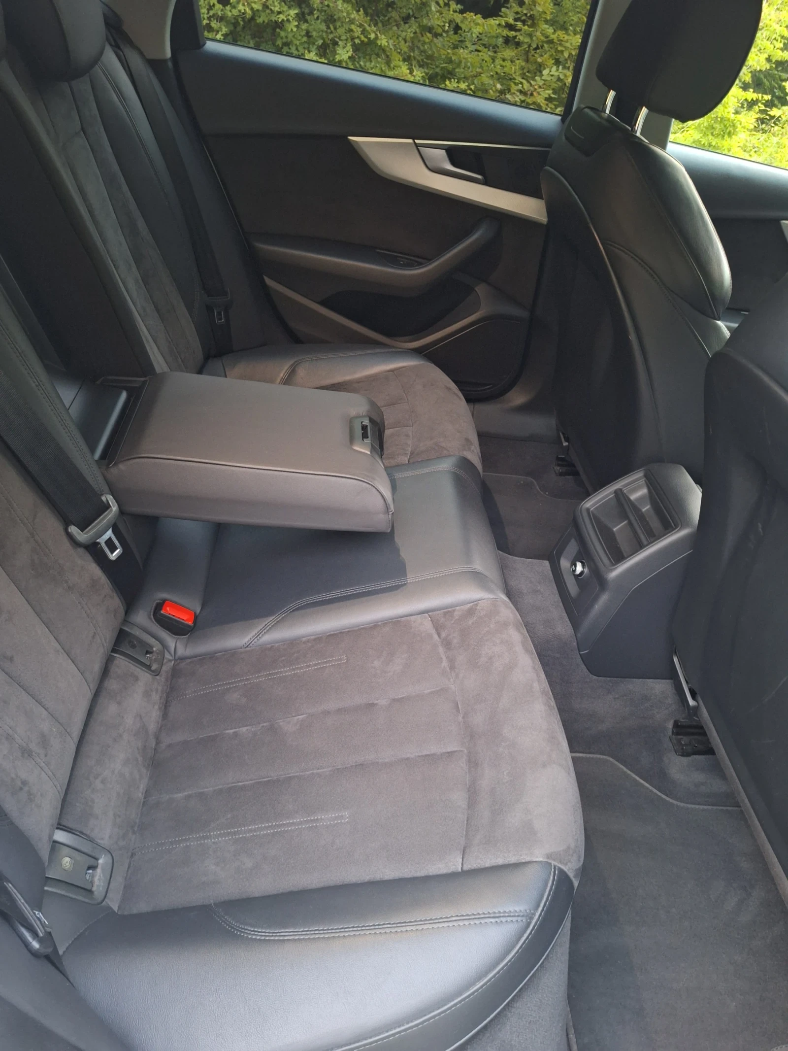 Audi A4 2.0 TDI  Sline  | Mobile.bg   12