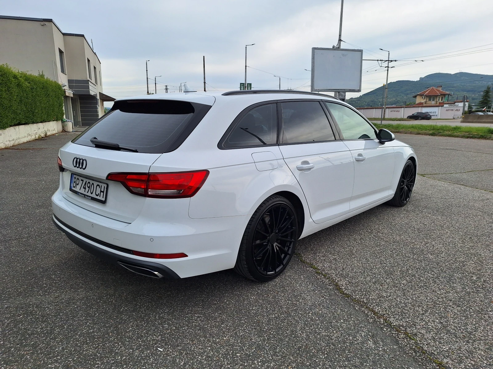 Audi A4 2.0 TDI  Sline  - изображение 3