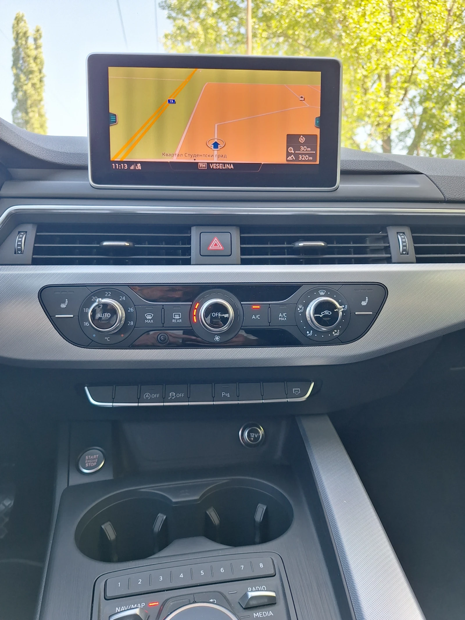 Audi A4 2.0 TDI  Sline  | Mobile.bg   15