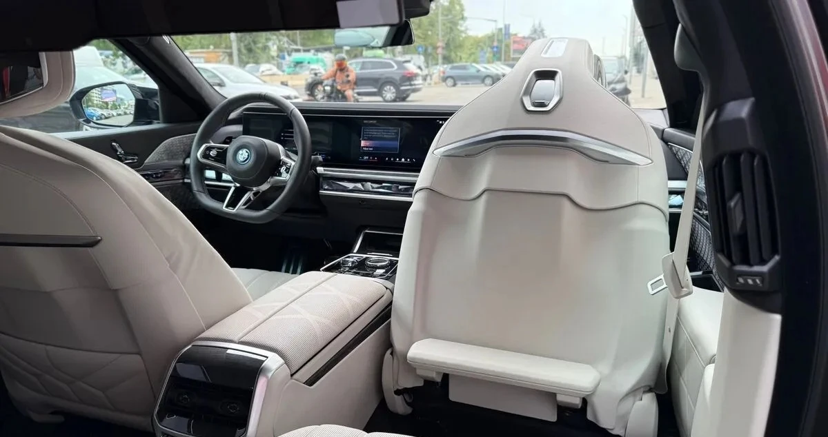 BMW 760 e Plug-in Hybrid xDrive | Mobile.bg   13