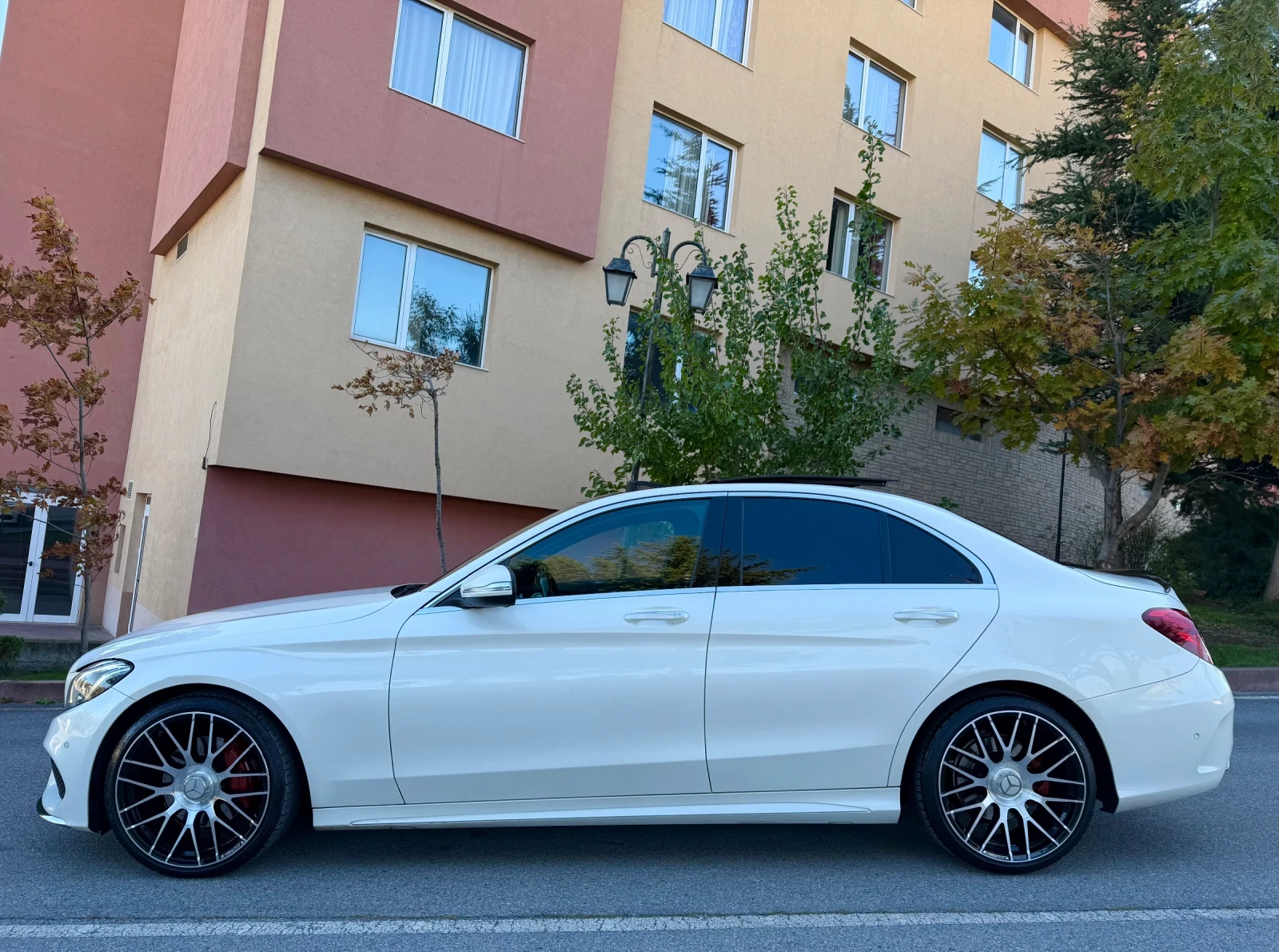 Mercedes-Benz C 220 AMG /Distronic/Burmester/Keyless/Multibeam/ - изображение 2