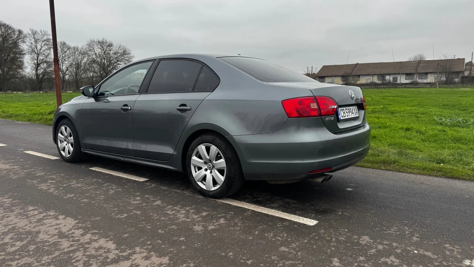 VW Jetta MK6 2.0 - изображение 8