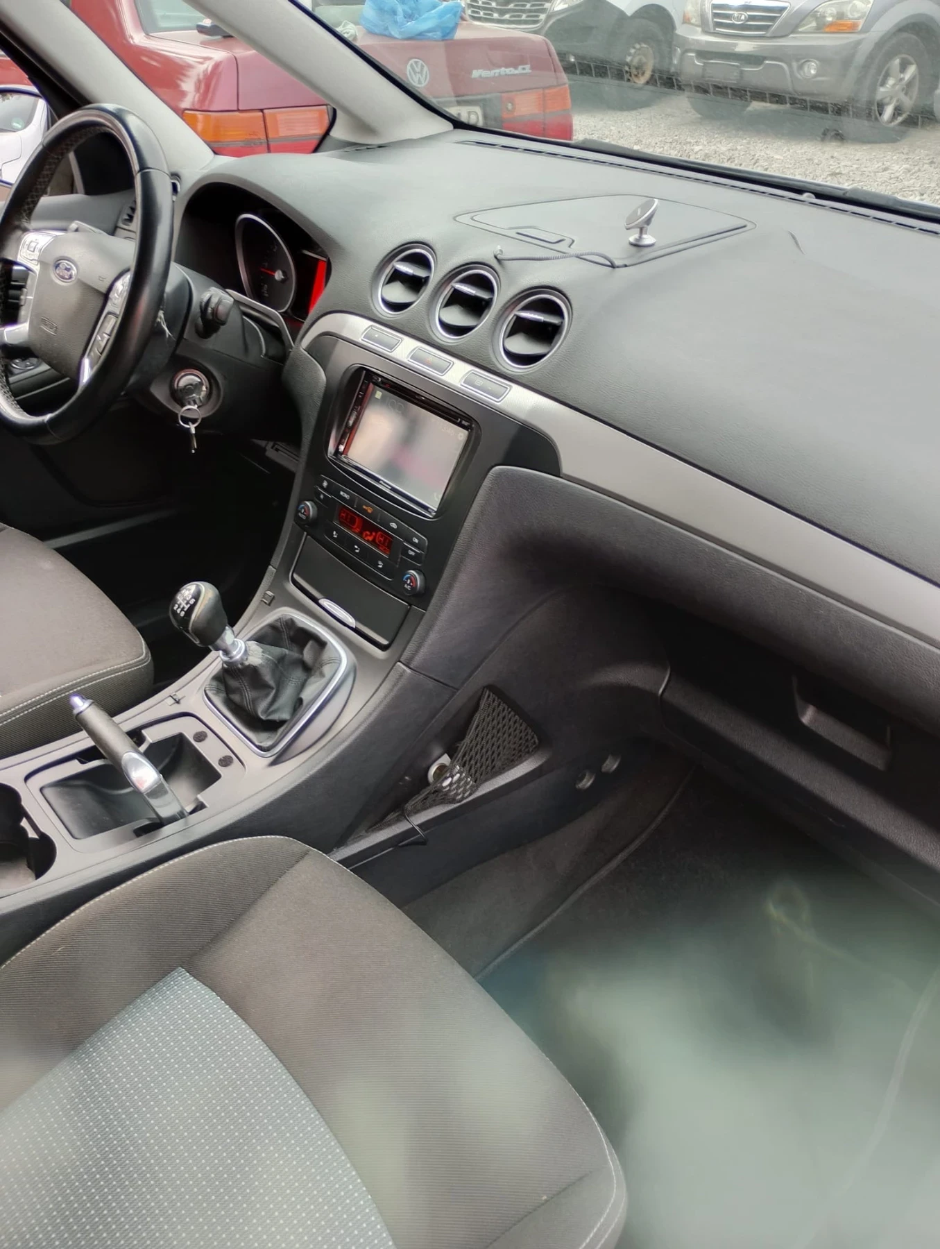 Ford Galaxy  - изображение 7