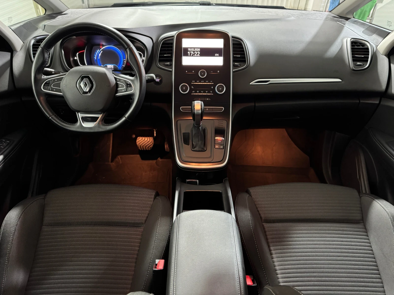 Renault Scenic 1.5 DCI - ENERGY BOSE - Auto/ Keyless/ 137.000 km! - изображение 10