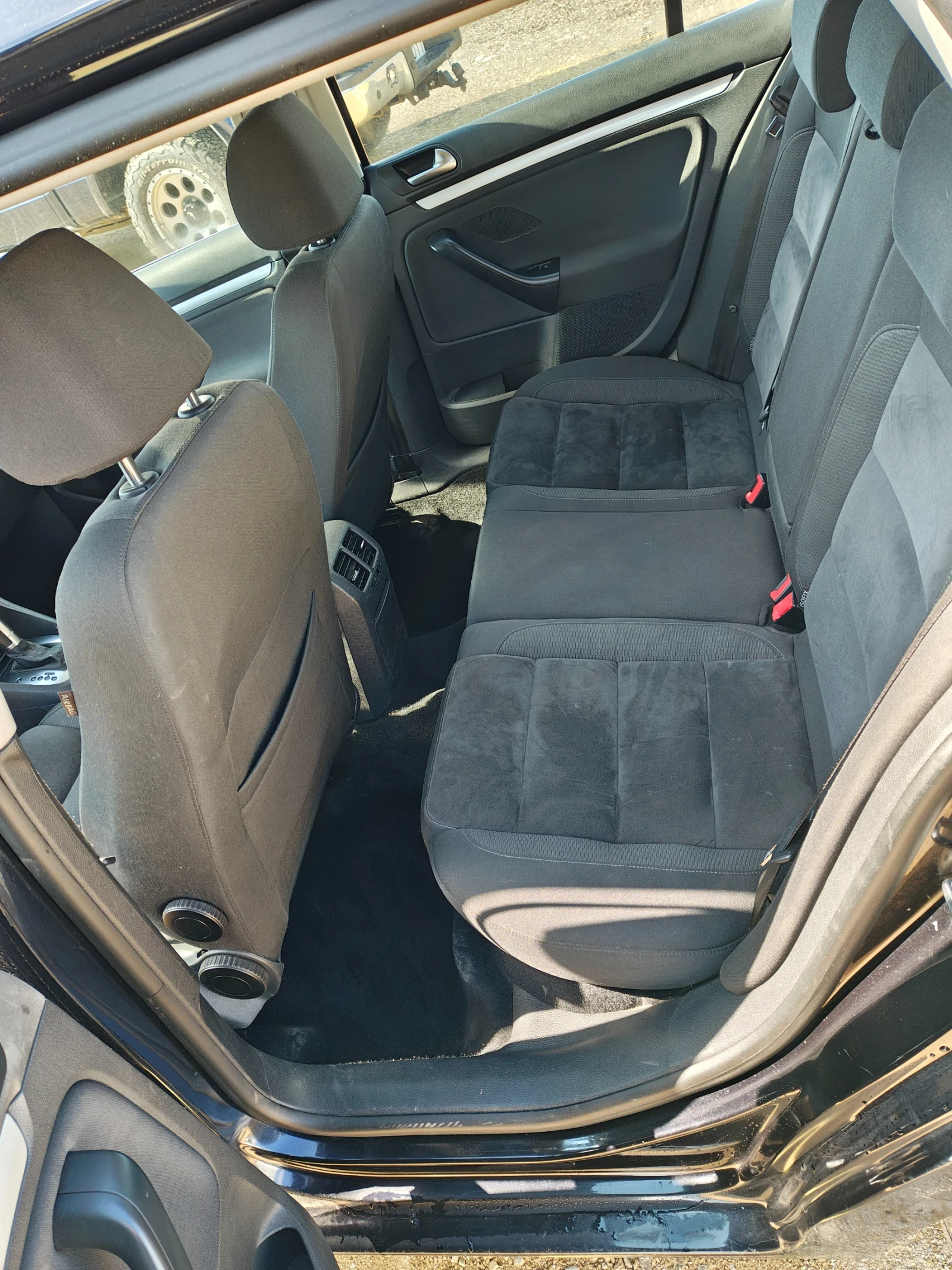 VW Golf 2.0 tdi auto, снимка 8 - Автомобили и джипове - 54173485