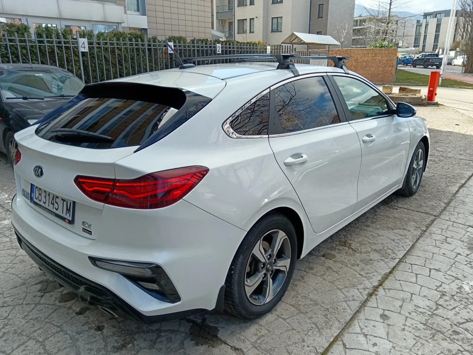 Kia Ceed FORTE 5 2.0 LPG, снимка 5 - Автомобили и джипове - 54452817
