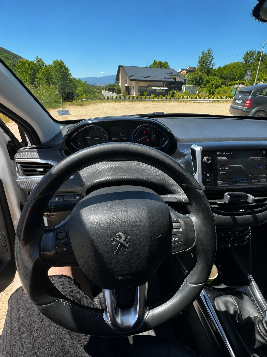 Peugeot 2008, снимка 8 - Автомобили и джипове - 54722969