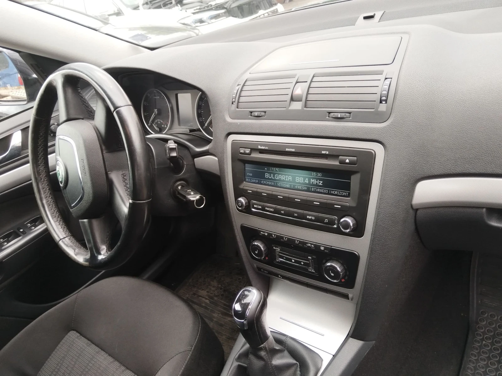 Skoda Octavia, снимка 3 - Автомобили и джипове - 54728126