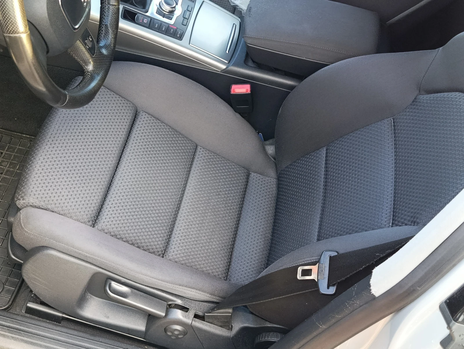 Audi A6 3.0TDI Quattro ръчка, снимка 10 - Автомобили и джипове - 54731500