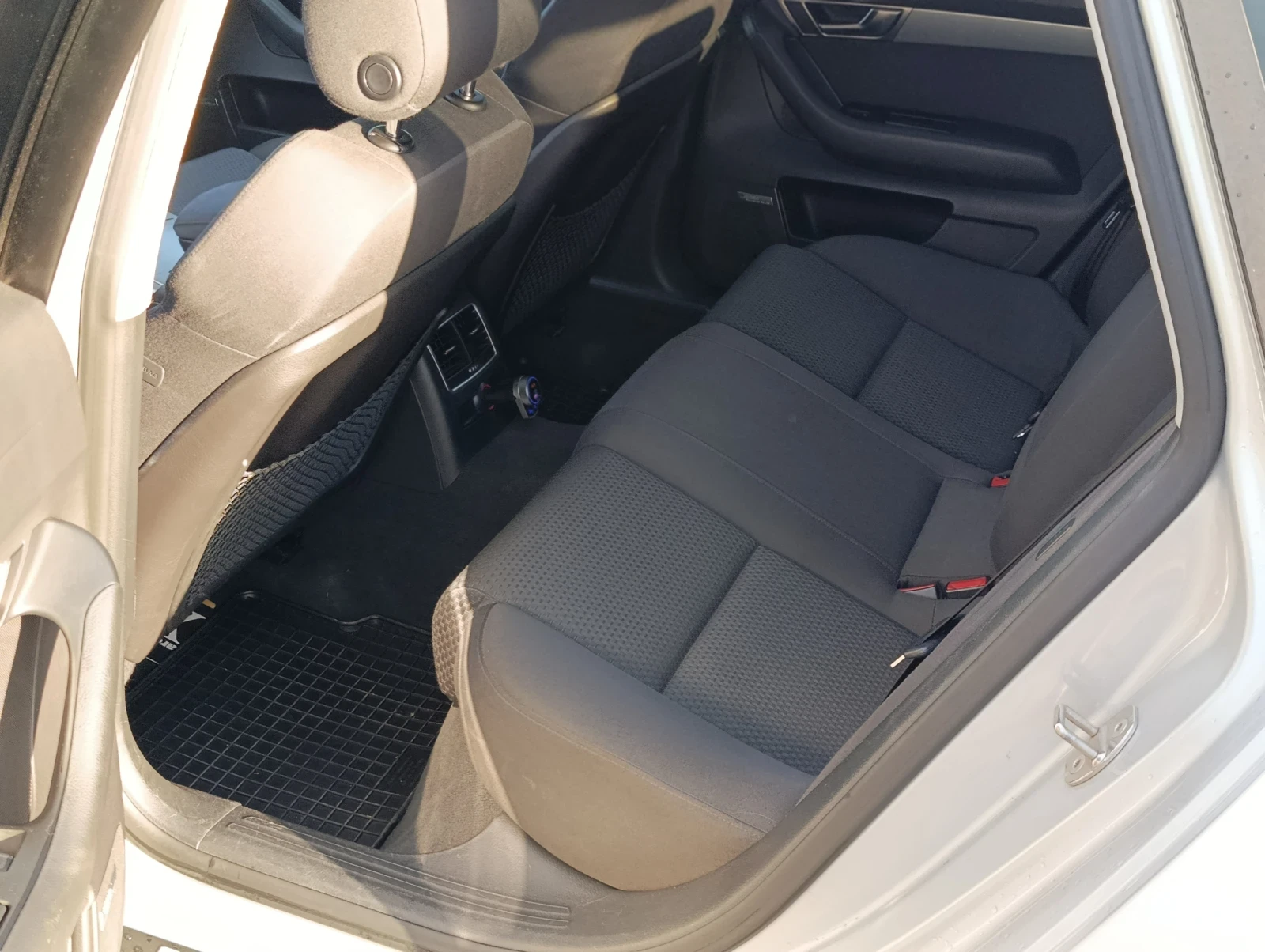 Audi A6 3.0TDI Quattro ръчка, снимка 14 - Автомобили и джипове - 54731500