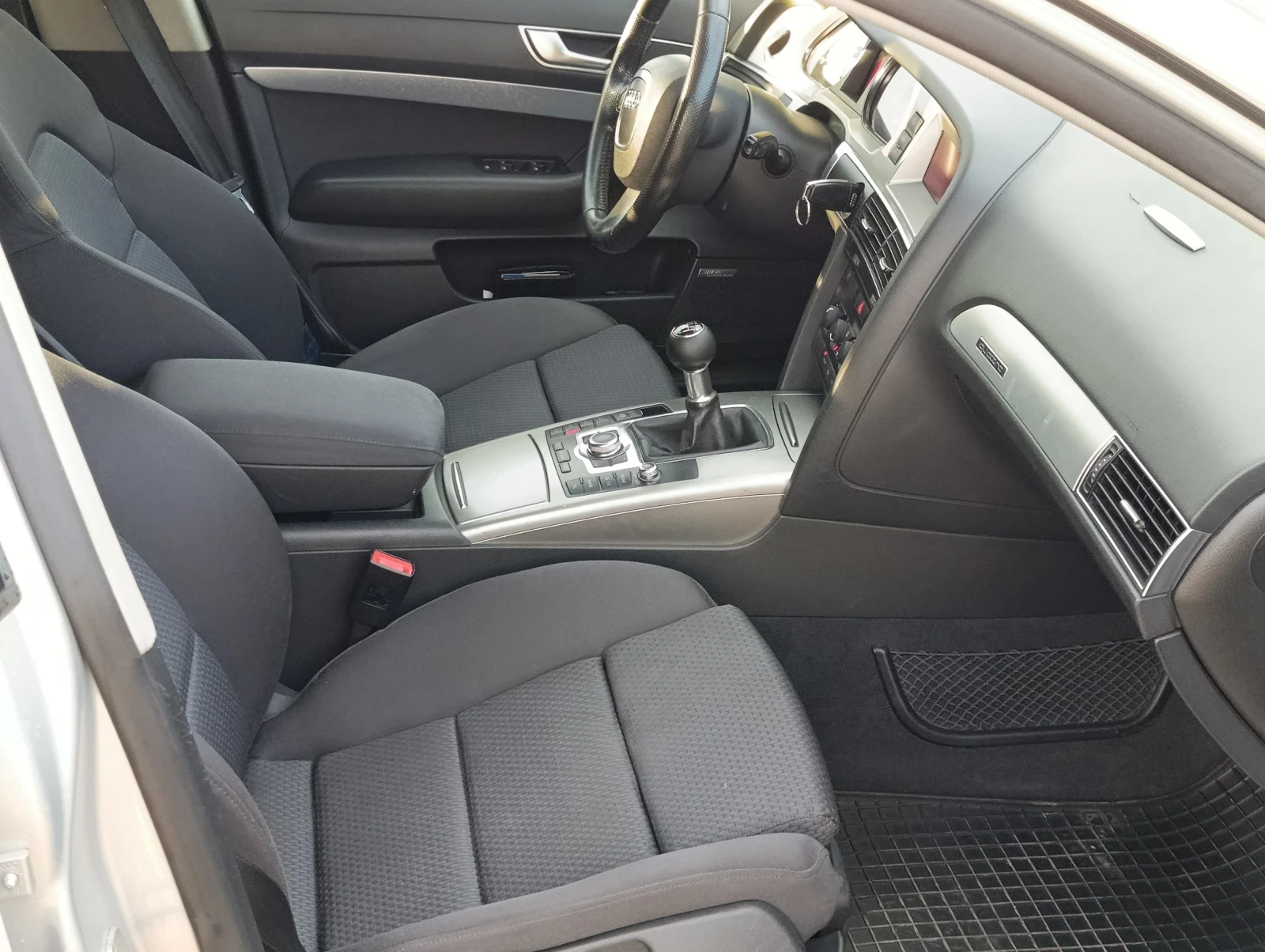 Audi A6 3.0TDI Quattro ръчка, снимка 12 - Автомобили и джипове - 54731500