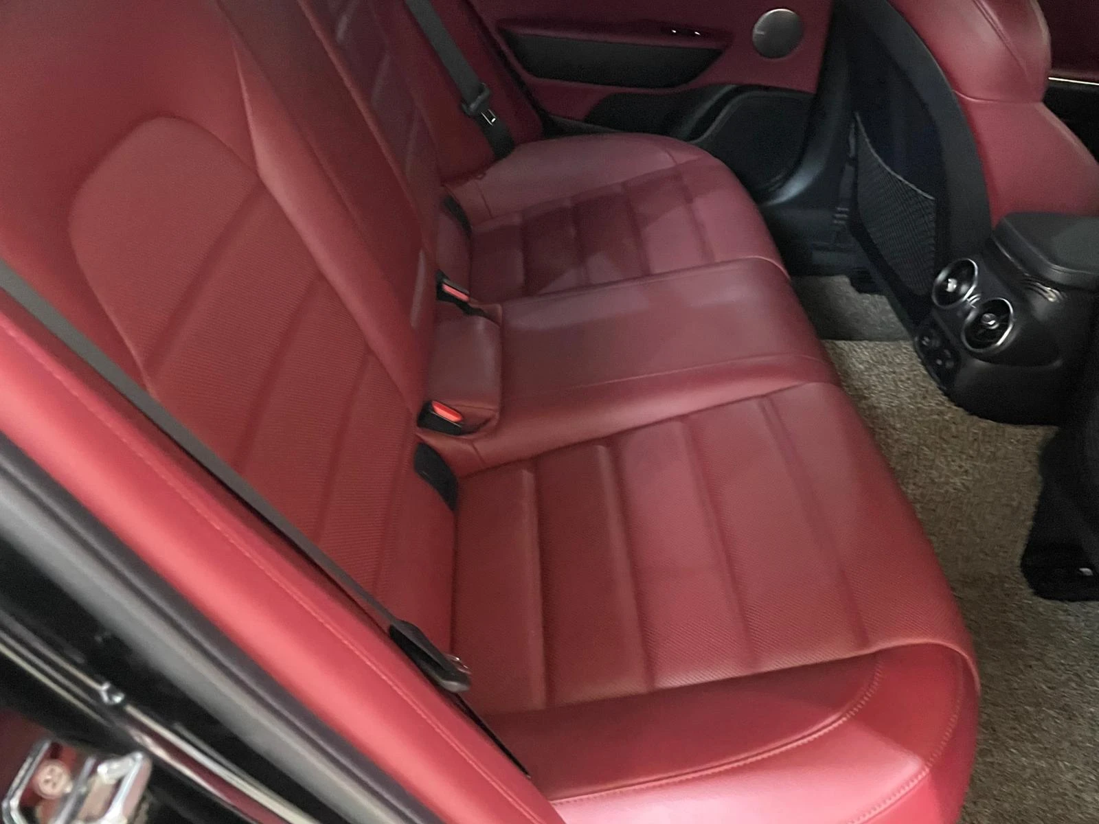 Kia Stinger 3.3 Turbo AWD ! GT !, снимка 12 - Автомобили и джипове - 54932541