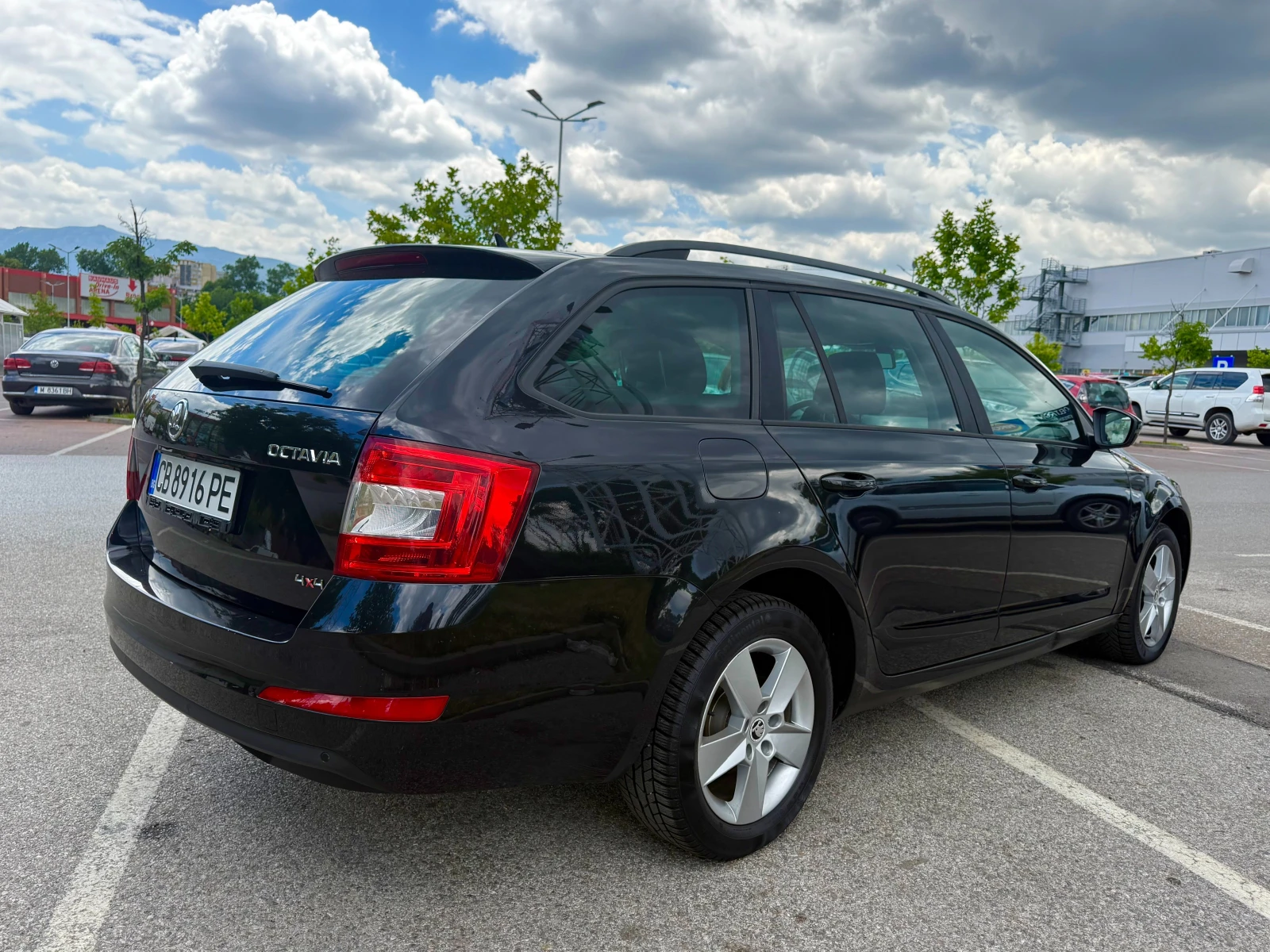 Skoda Octavia 1.8i 4x4 ГАРАНЦИЯ 6 МЕСЕЦА ИЛИ 5000КМ, снимка 4 - Автомобили и джипове - 55034357
