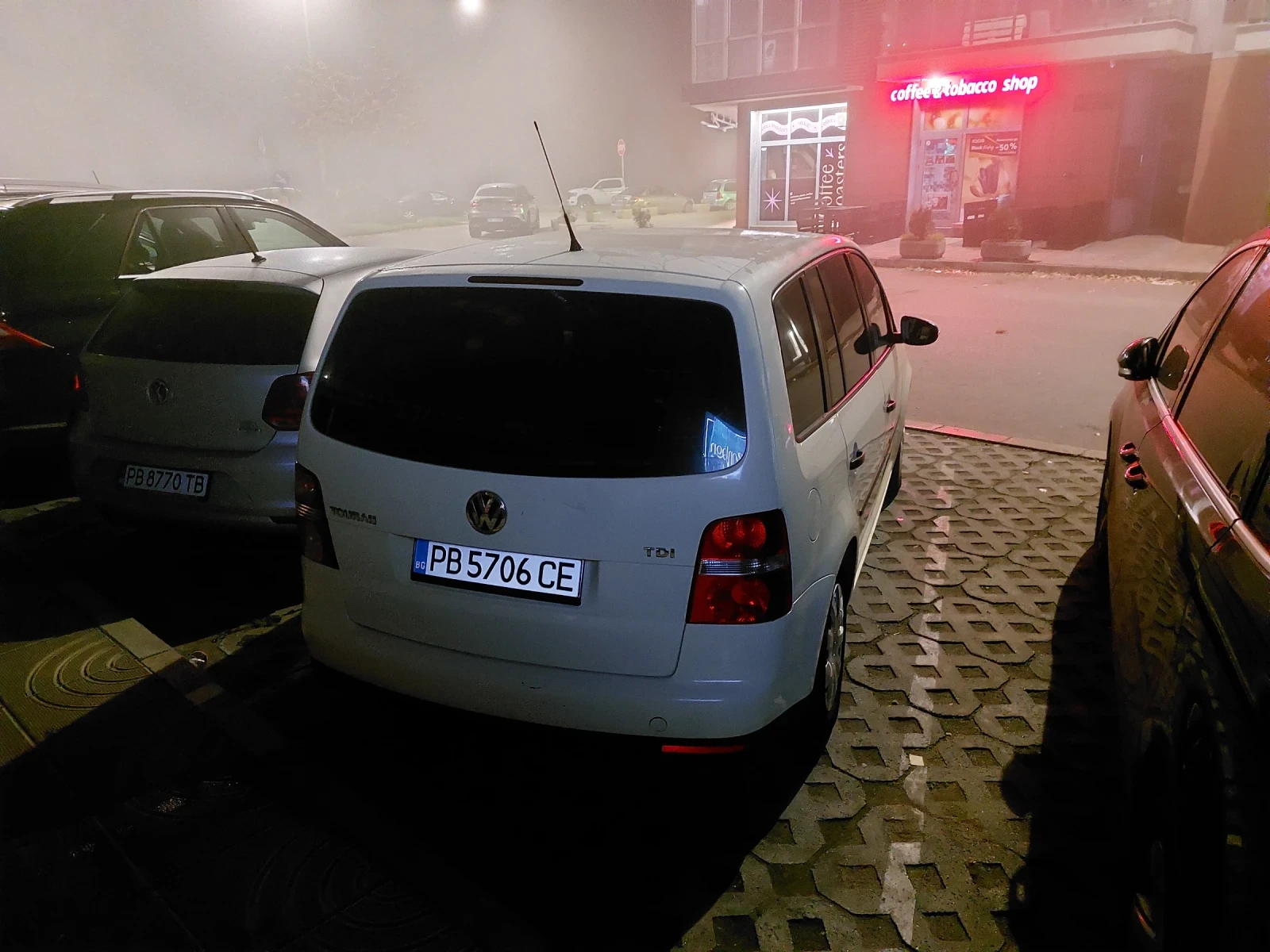 VW Touran 1.9 TDI 105 к.с DSG, снимка 3 - Автомобили и джипове - 55192477