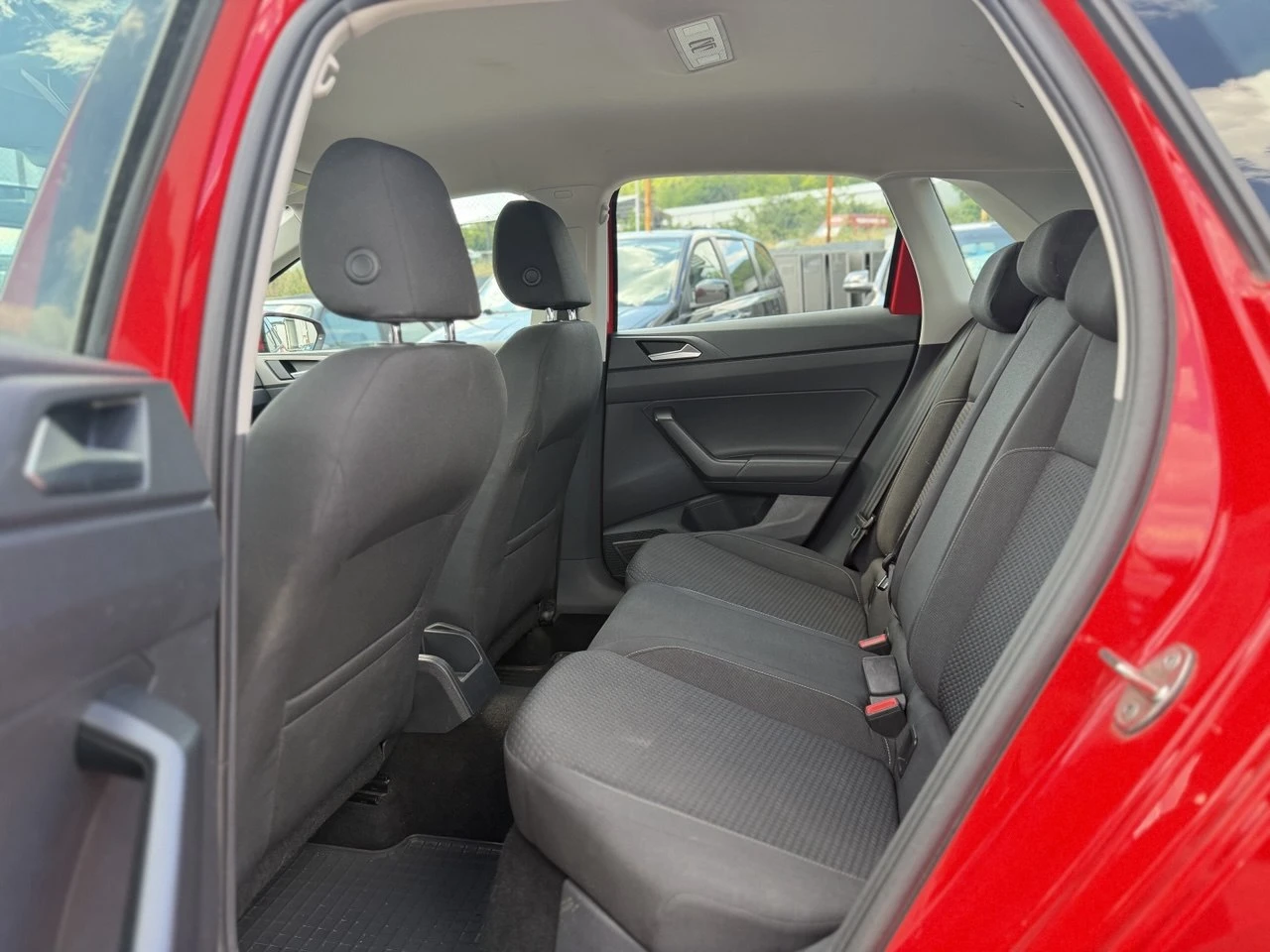 VW Polo 1.6TDI, снимка 11 - Автомобили и джипове - 55296848
