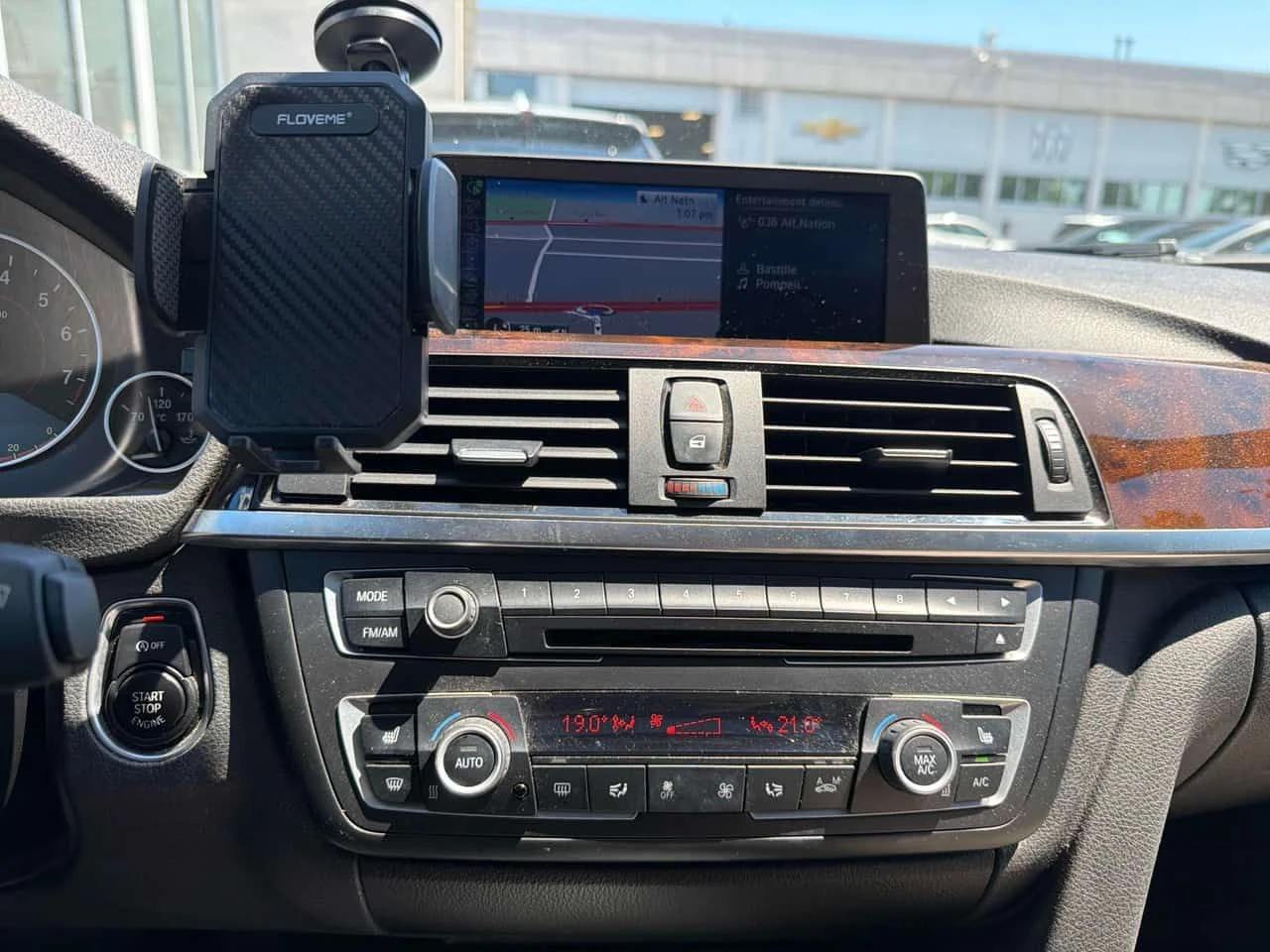 BMW 335 * 335i xDrive * CARFAX * ��� ������������ ������ | Mobile.bg � ����������� 9