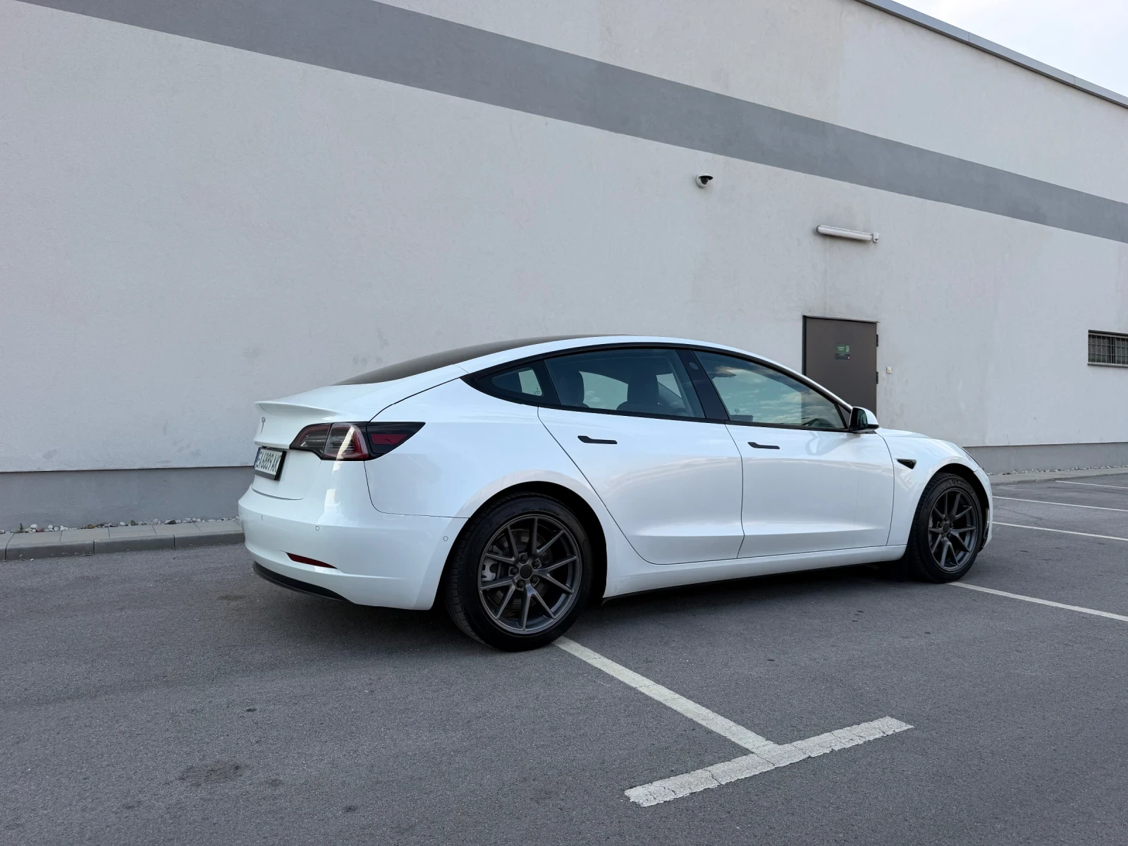 Tesla Model 3 Standart range / LFP, снимка 2 - Автомобили и джипове - 55566010