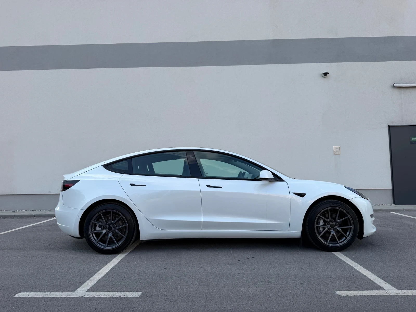 Tesla Model 3 Standart range / LFP, снимка 3 - Автомобили и джипове - 55566010