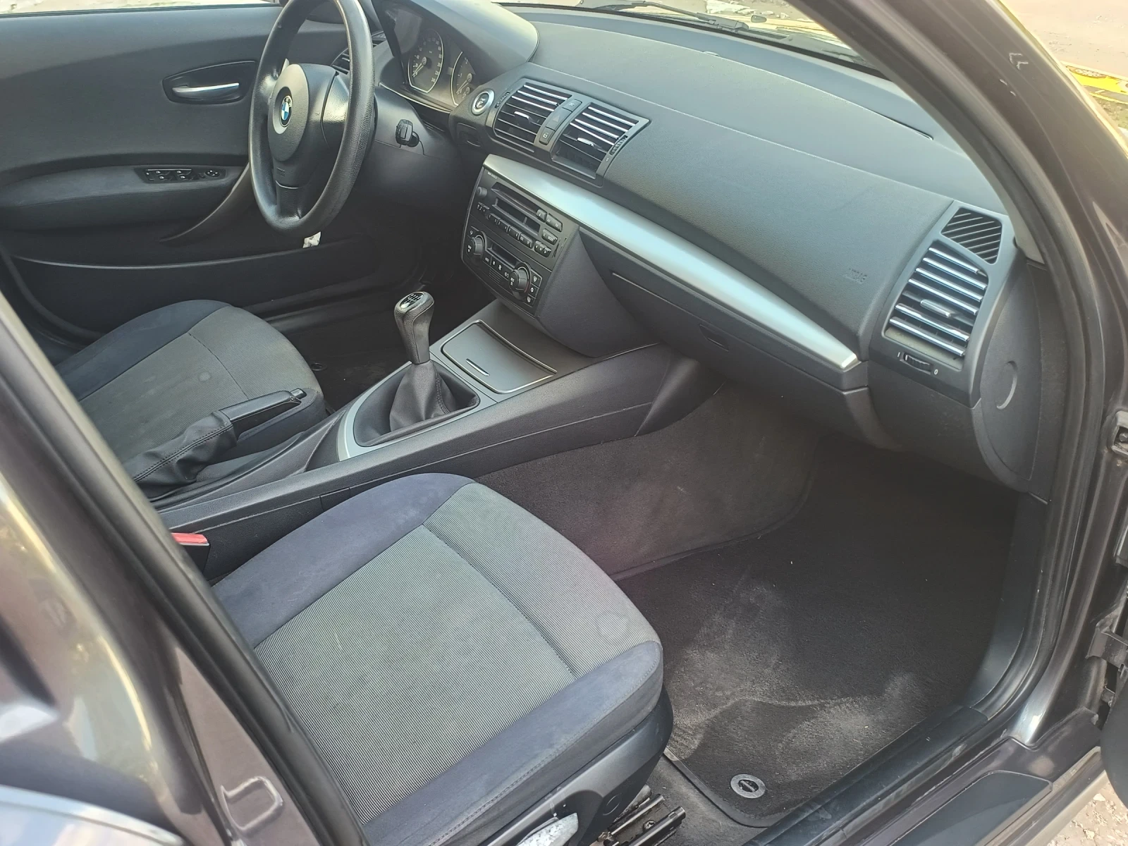 BMW 118 1.8 бензин , снимка 6 - Автомобили и джипове - 55604897