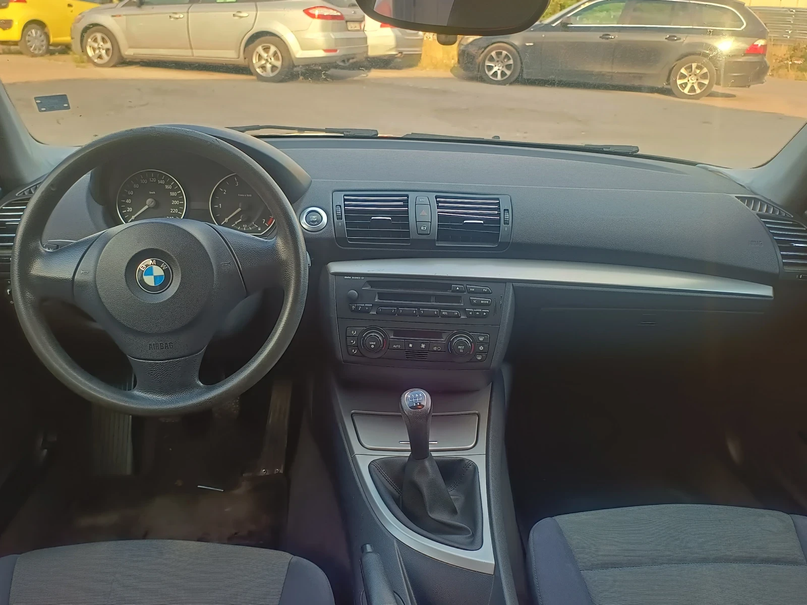 BMW 118 1.8 бензин , снимка 7 - Автомобили и джипове - 55604897