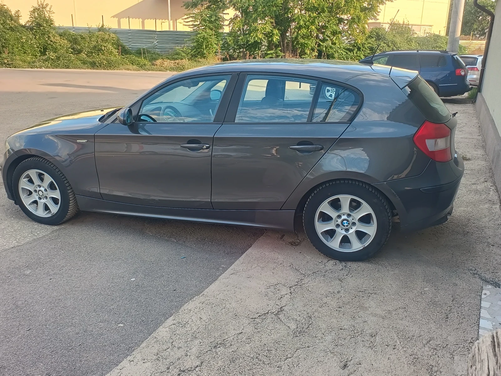BMW 118 1.8 бензин , снимка 3 - Автомобили и джипове - 55604897