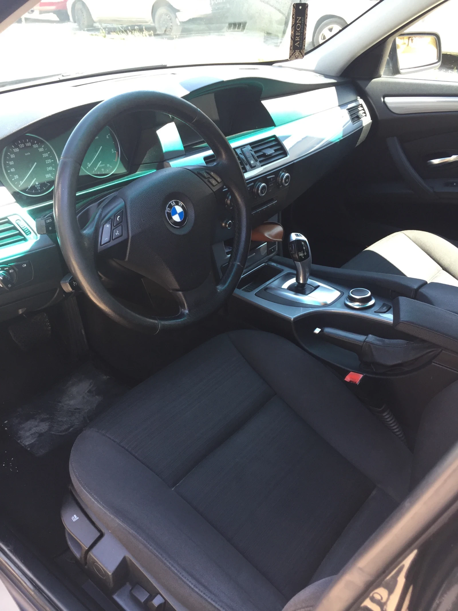 BMW 525 Facelift, снимка 10 - Автомобили и джипове - 55618493