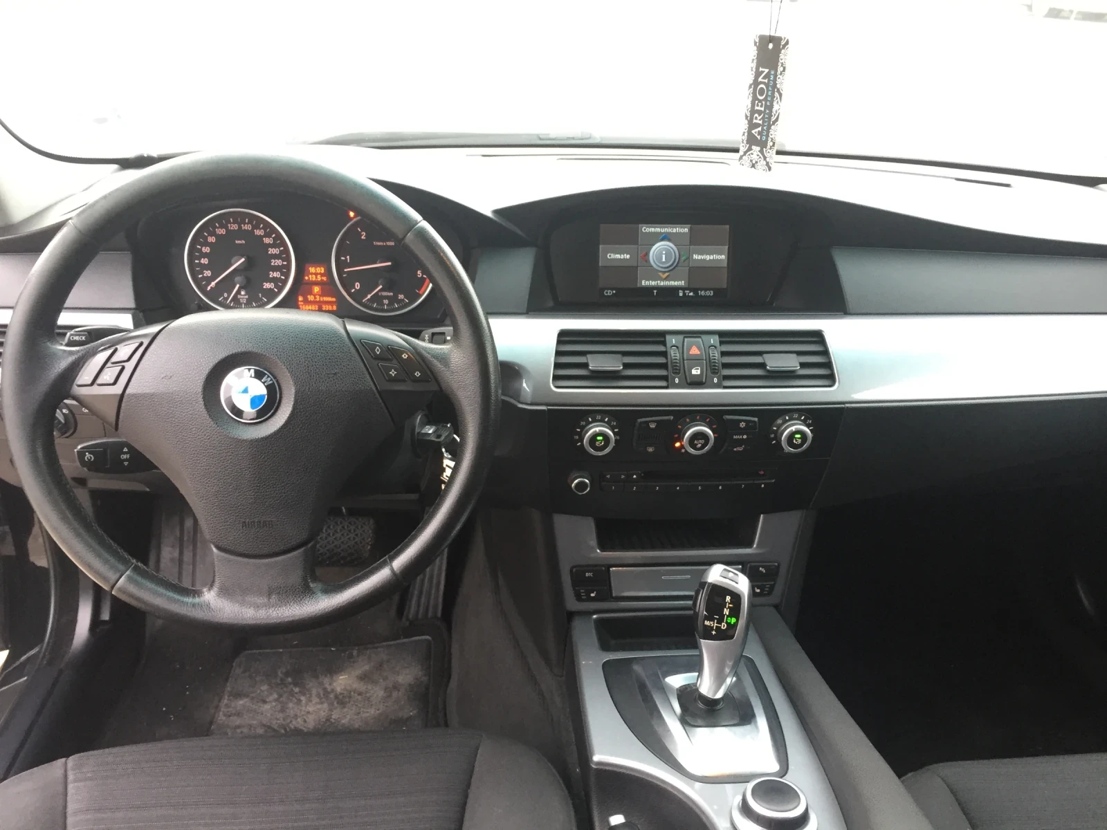 BMW 525 Facelift, снимка 8 - Автомобили и джипове - 55618493