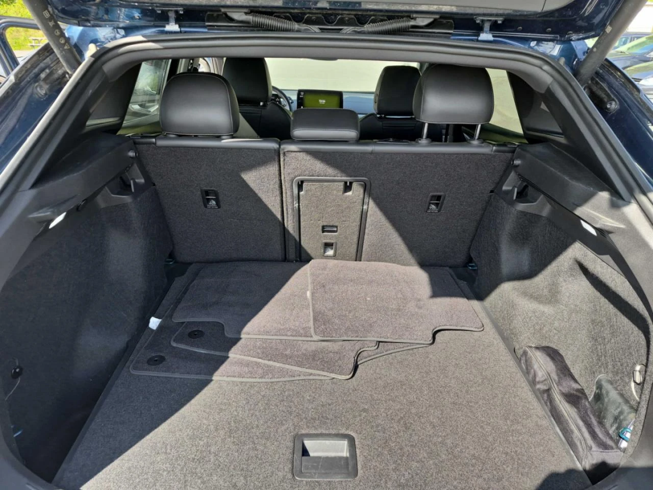 VW ID.4 Pro S* Камера* Пано* Подгрев* Oбдух, снимка 9 - Автомобили и джипове - 56048475