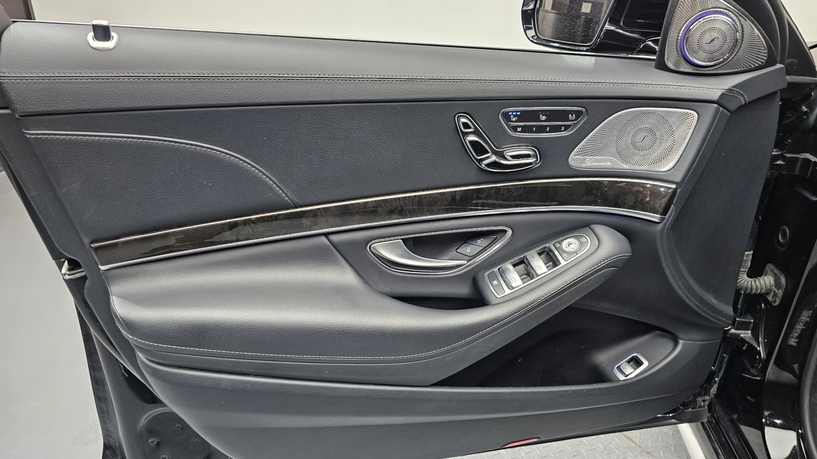 Mercedes-Benz S 350 AMG FACE RETROFIT* 360* DIS* ОБДУХ* МАСАЖ* HUD* SO, снимка 14 - Автомобили и джипове - 56060648
