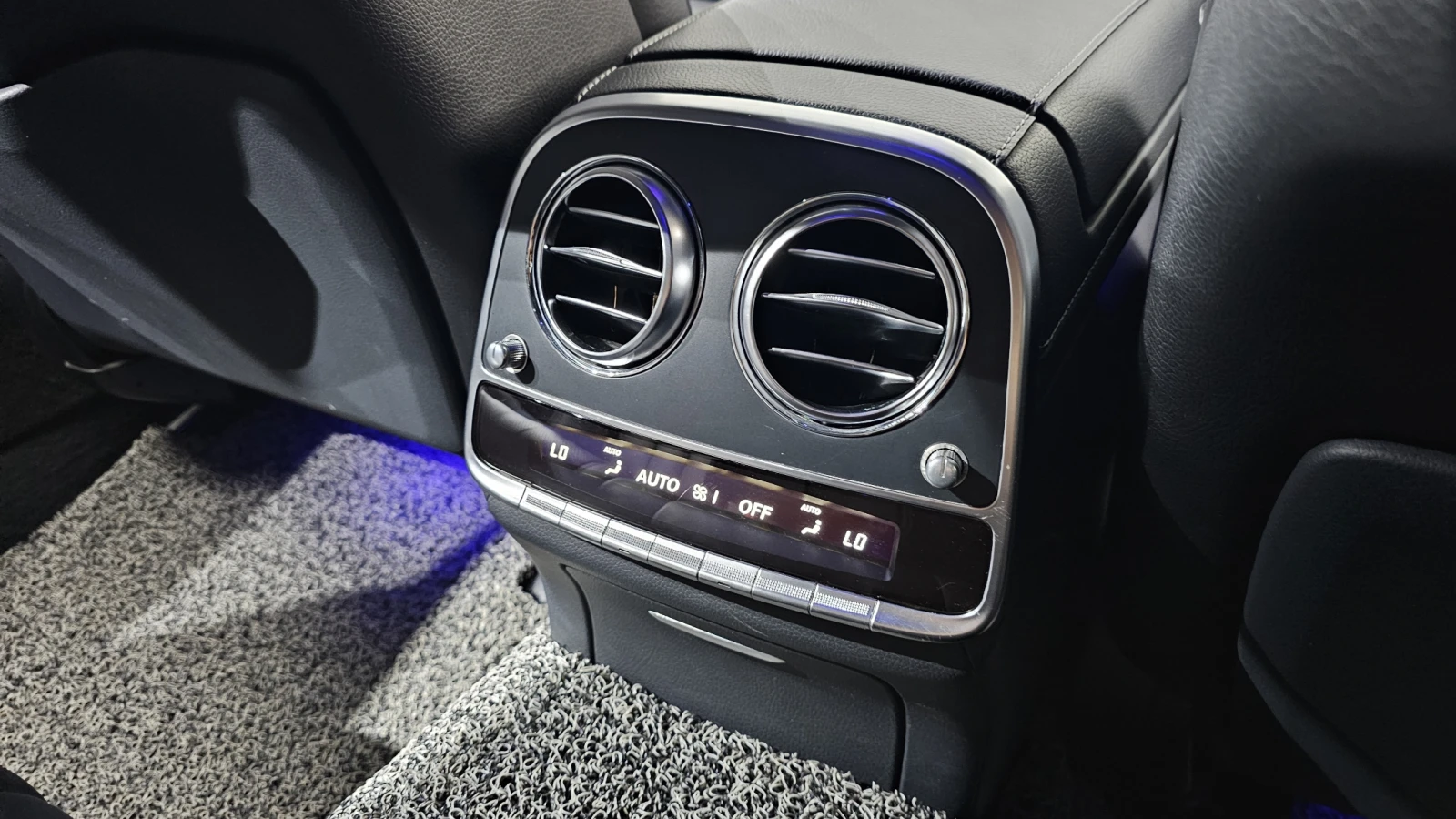 Mercedes-Benz S 350 AMG FACE RETROFIT* 360* DIS* ОБДУХ* МАСАЖ* HUD* SO, снимка 17 - Автомобили и джипове - 56060648