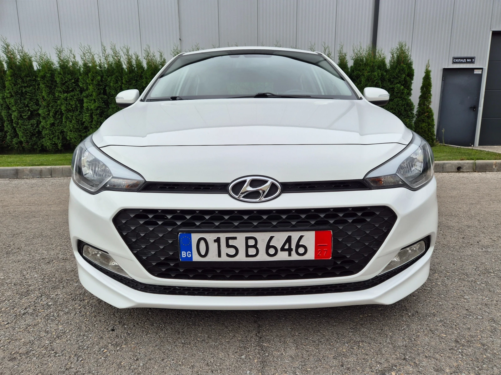 Hyundai I20 1.4i Avtomat Швейцария , снимка 2 - Автомобили и джипове - 56232734