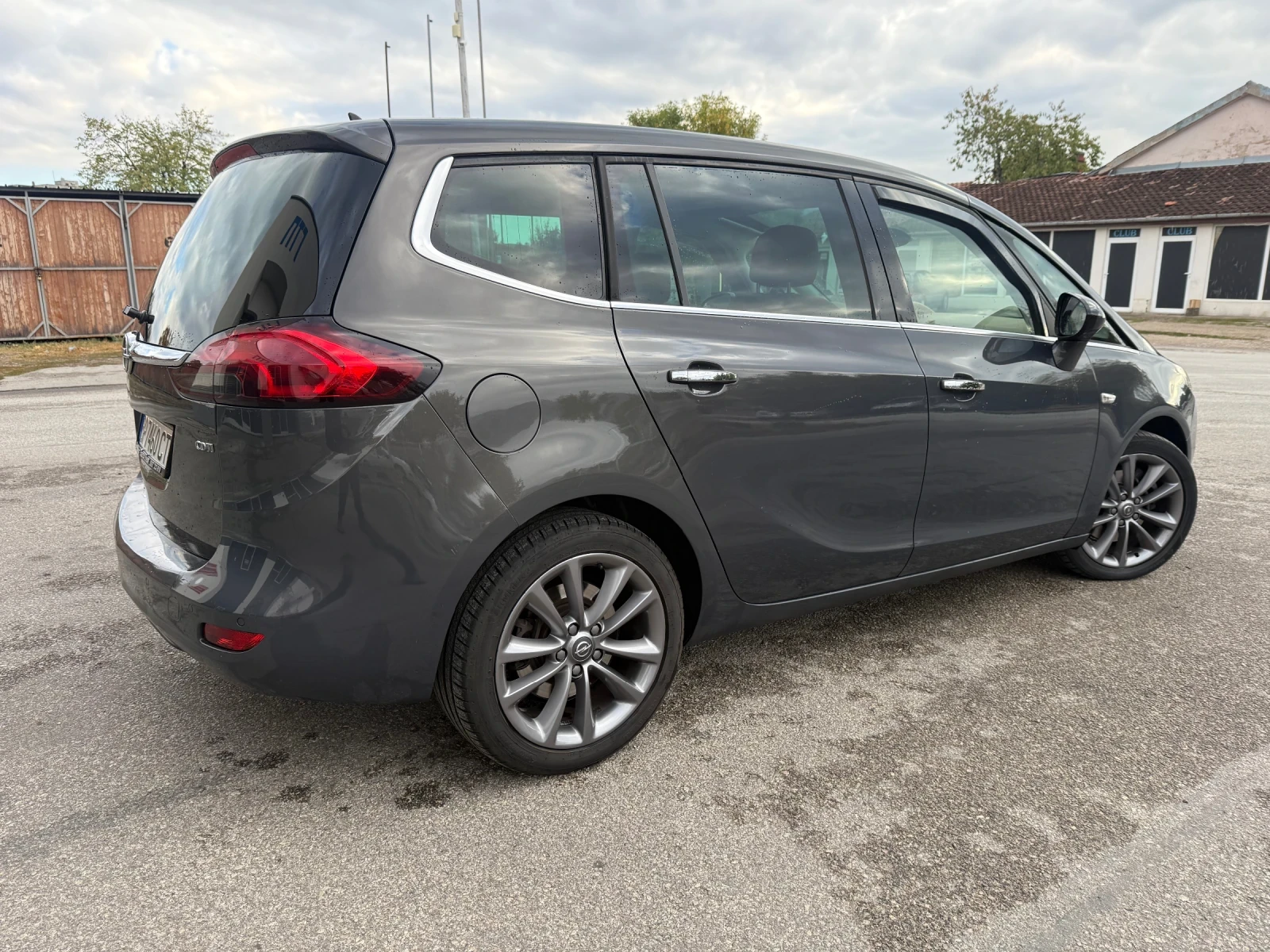 Opel Zafira COSMO PANORAMA 7 МЕСТА, снимка 4 - Автомобили и джипове - 56242427