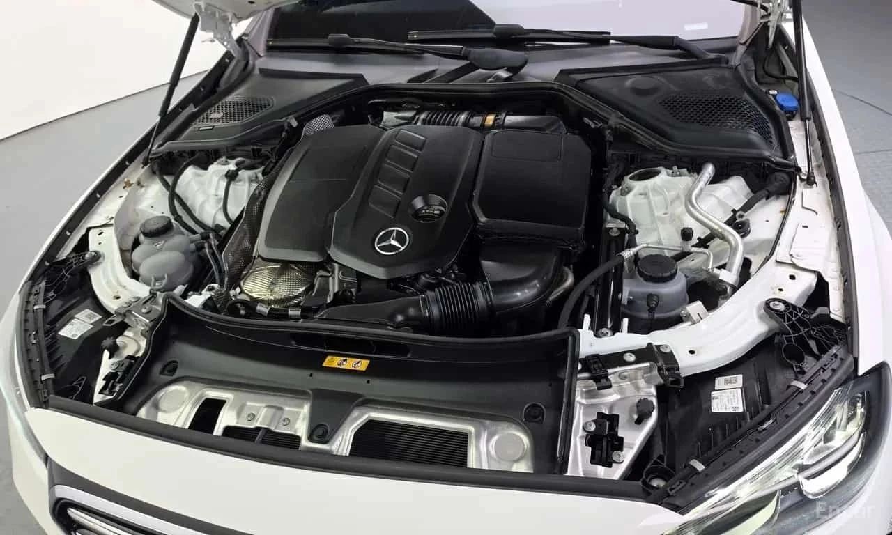 Mercedes-Benz E 220, снимка 6 - Автомобили и джипове - 56684766