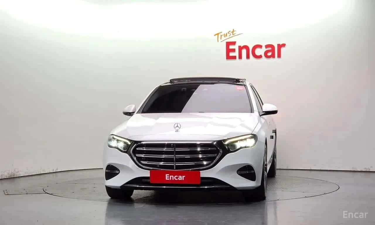Mercedes-Benz E 220, снимка 3 - Автомобили и джипове - 56684766