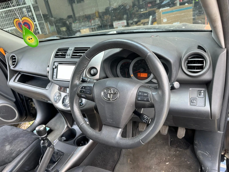 Toyota Rav4, снимка 8 - Автомобили и джипове - 46323253