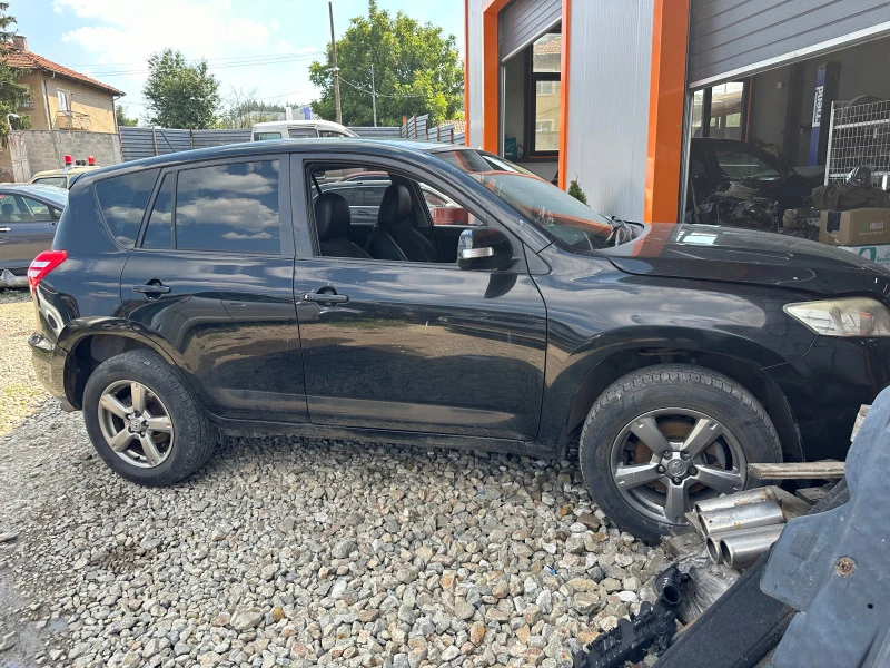 Toyota Rav4, снимка 4 - Автомобили и джипове - 46323253