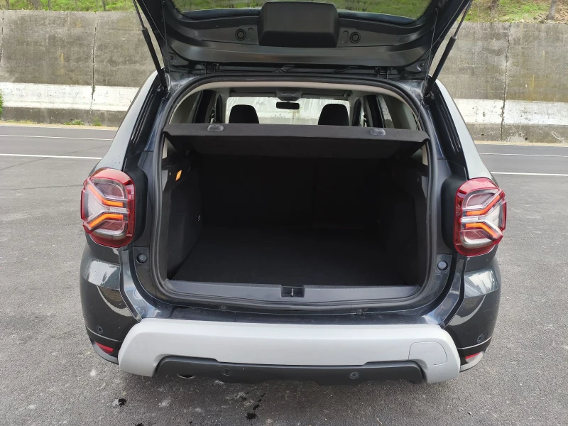 Dacia Duster 1.5 Blue DCI , снимка 9 - Автомобили и джипове - 52455076