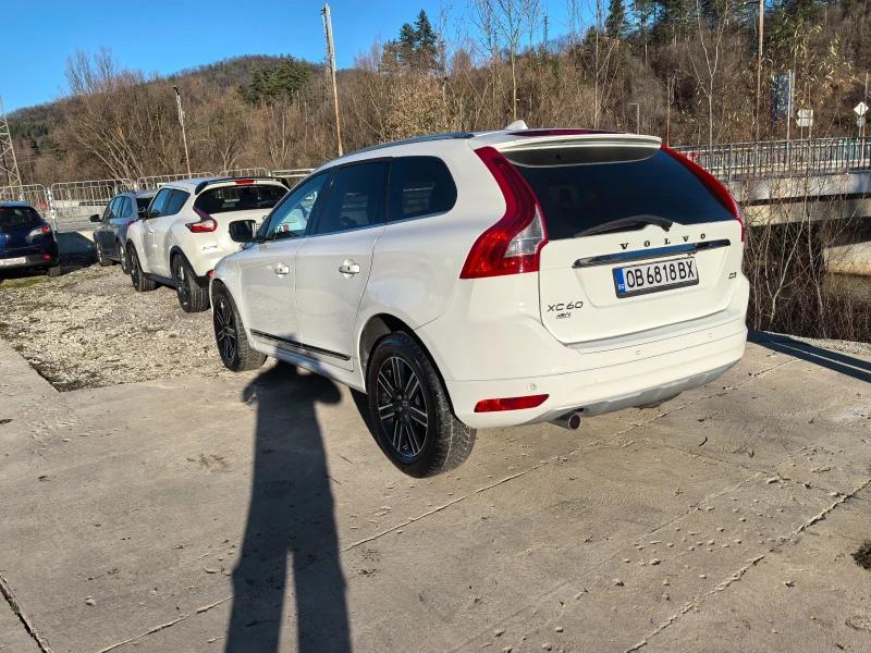 Volvo XC60 D3, снимка 2 - Автомобили и джипове - 52817811