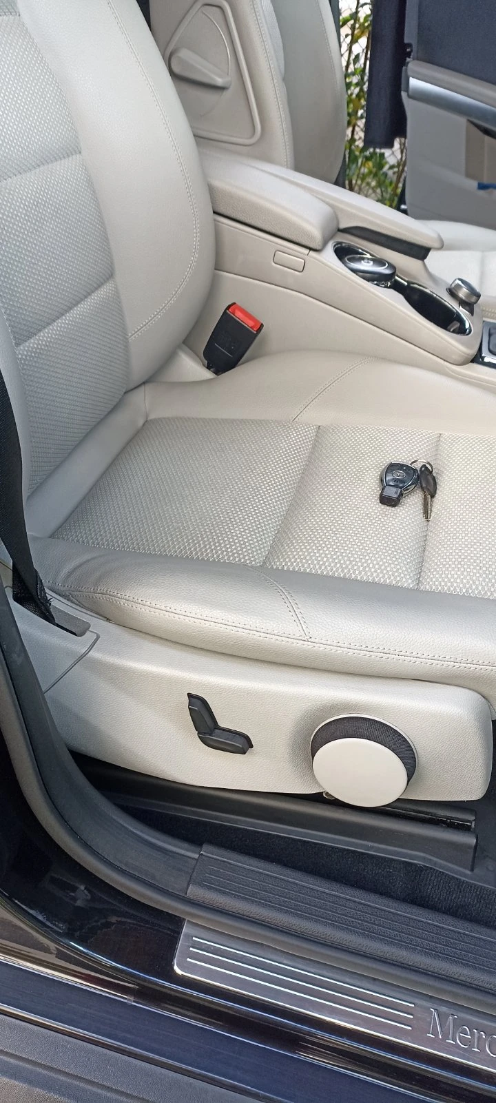 Mercedes-Benz GLK, снимка 16 - Автомобили и джипове - 52472276