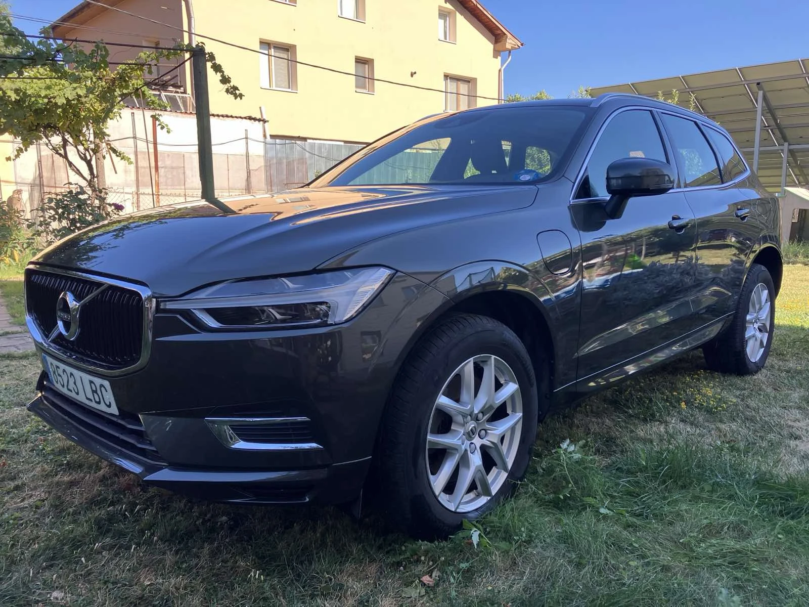 Volvo XC60 2.0 T8 Plug-in Hybrid Business Plus AWD - изображение 3