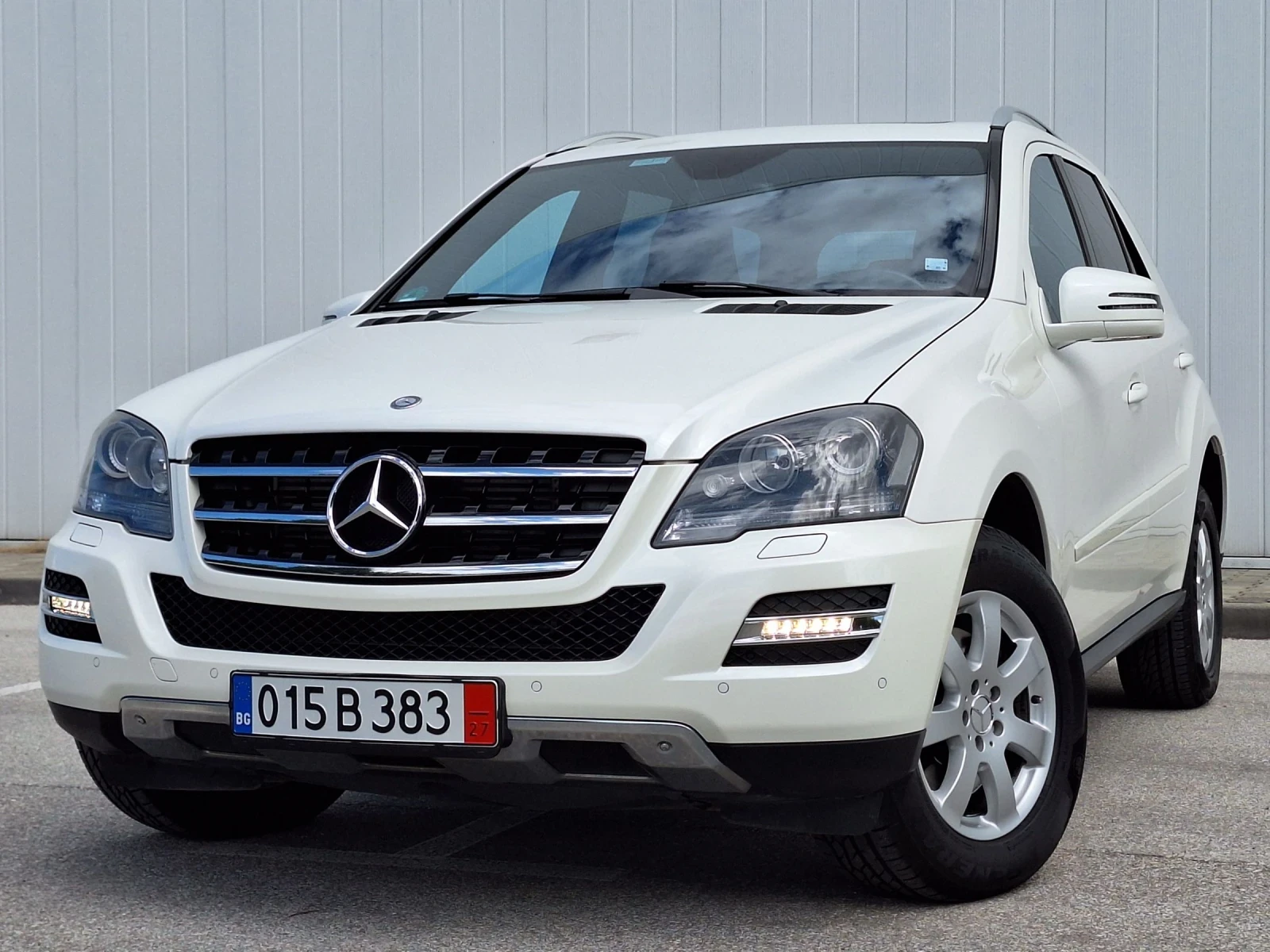 Mercedes-Benz ML 300 CDI V6 * GRAND EDITION * ПЪЛНА СЕРВИЗНА ИСТОРИЯ  - [1] 