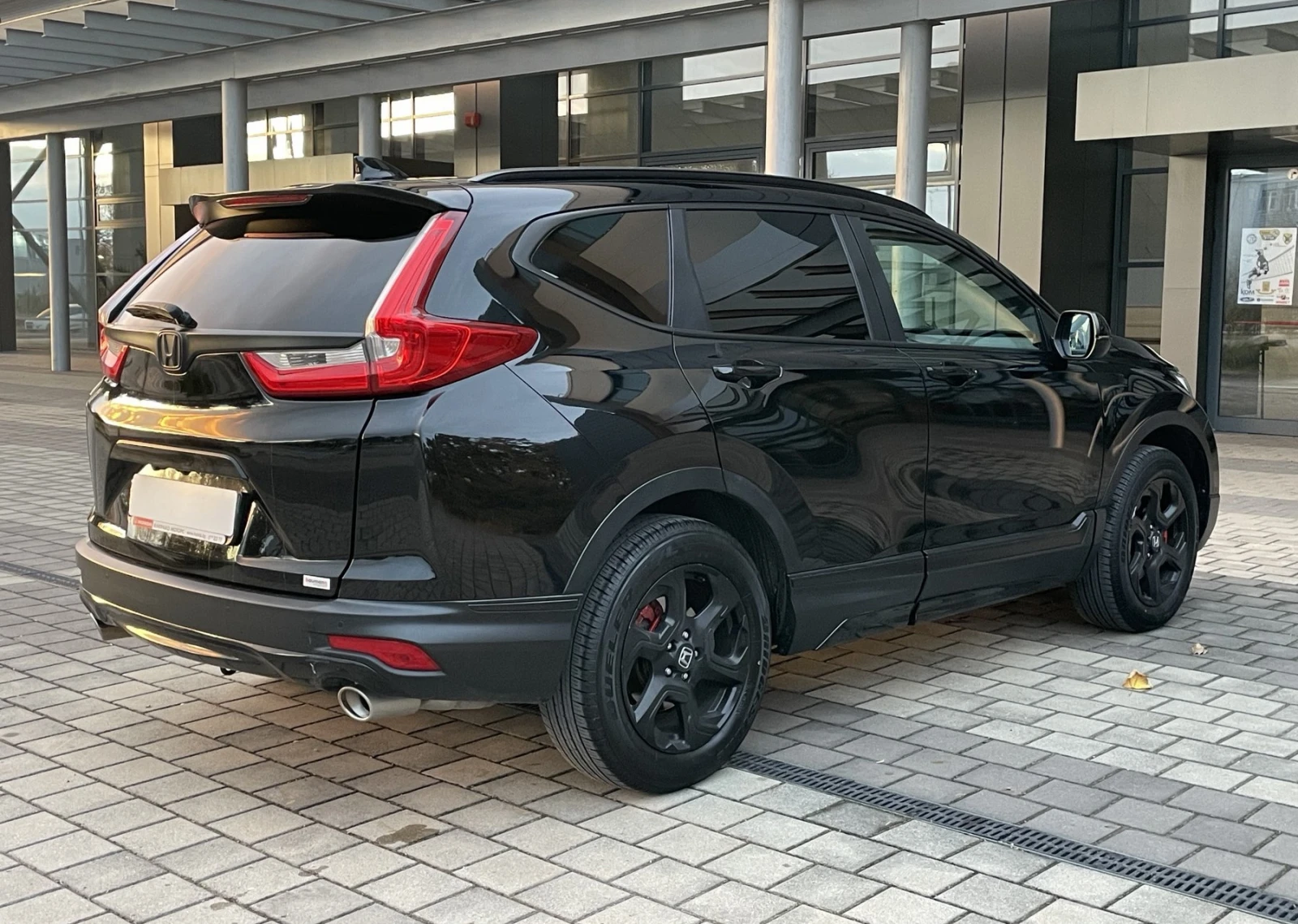 Honda Cr-v 1.5 VTEC Premium Turbo  AT - изображение 5