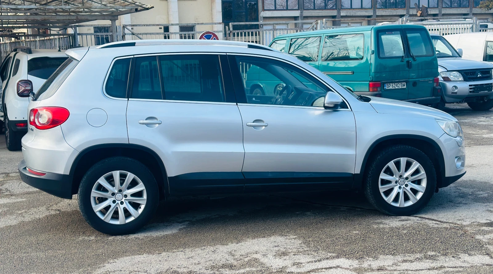 VW Tiguan 2.0TDI-140кс 4х4 - изображение 8