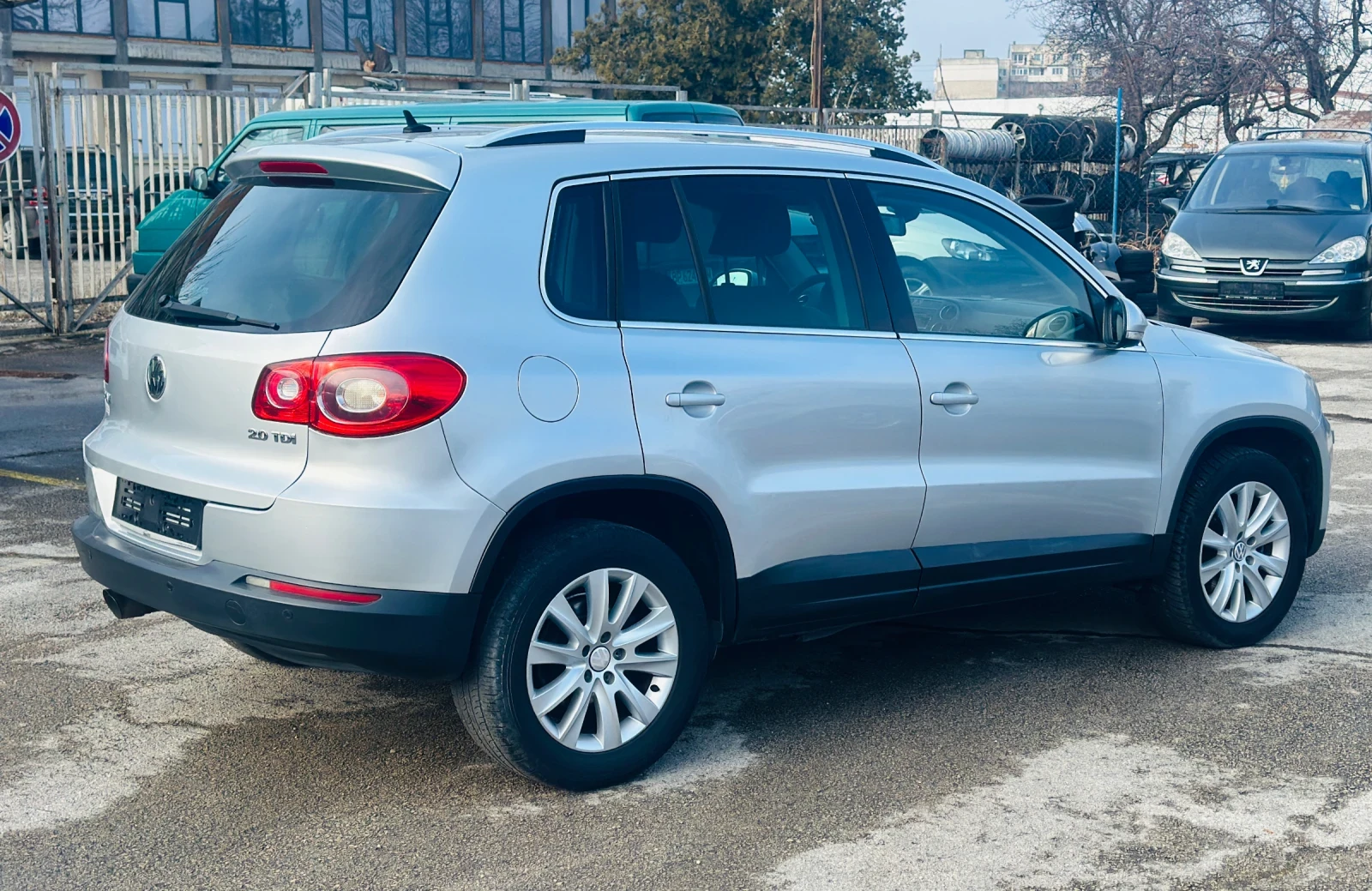 VW Tiguan 2.0TDI-140кс 4х4 - изображение 7