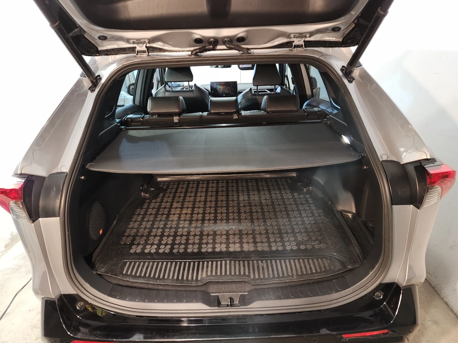 Toyota Rav4 PHEV | Mobile.bg � ����������� 10