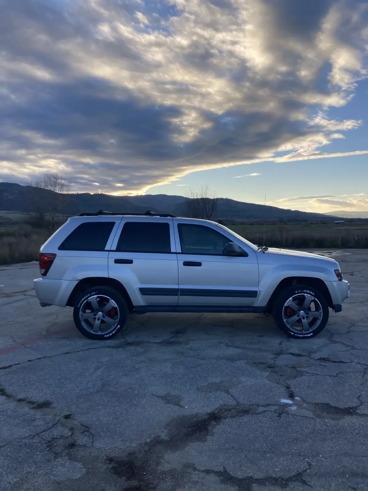 Jeep Grand cherokee 3.7 Laredo LPG - изображение 4